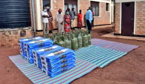 Rulindo: Imiryango 20 y’abarokotse Jenoside yahawe gazi