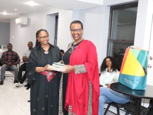 USA: Abanyarwanda basezeye kuri Amb. Valentine Rugwabiza