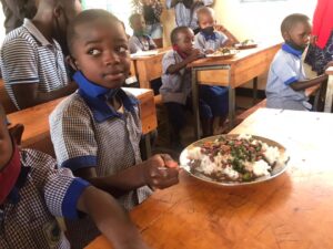 Intambwe u Rwanda rwateye muri gahunda yo gufatira ifunguro ku ishuri