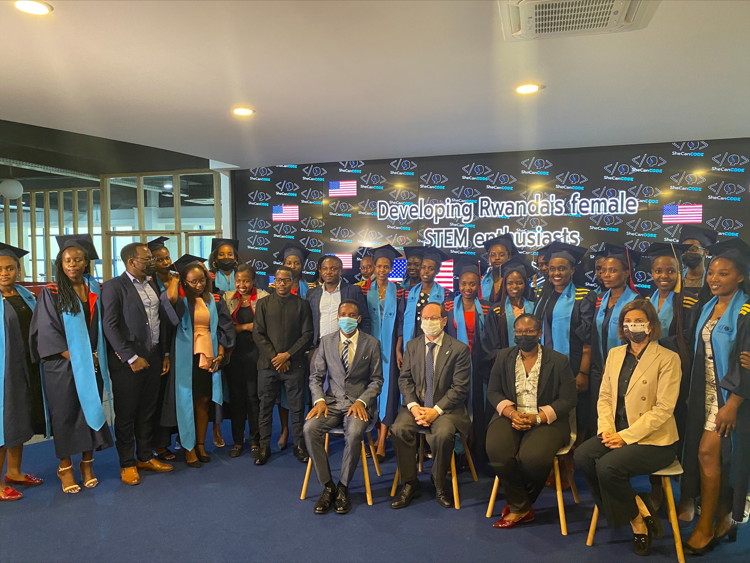 Kigali: Abenshi mu bakobwa 200 bigishijwe ‘coding’ babonye akazi