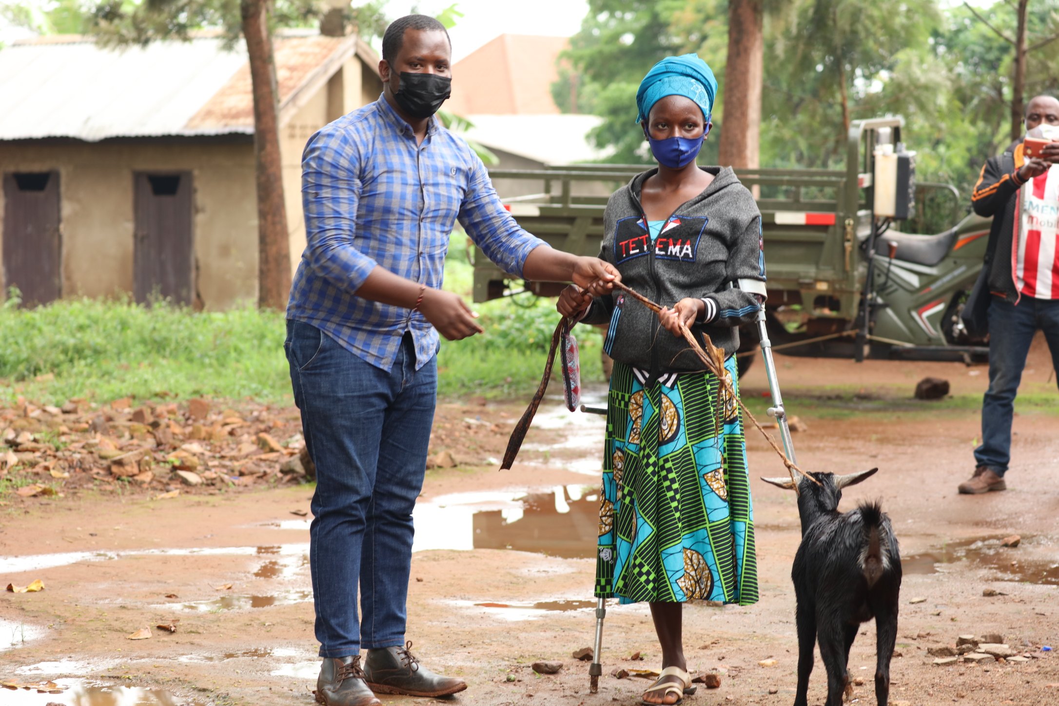 Rwamagana: Imiryango y’abafite ubumuga yorojwe amatungo magufi