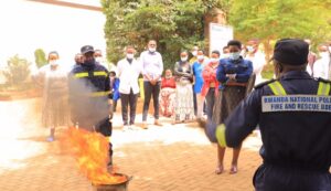 Iburasirazuba: Polisi irimo guhugura abakozi ba bimwe mu bitaro ku kwirinda inkongi