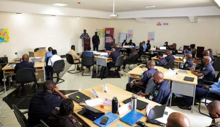Uburinganire bwongerera agaciro Polisi y’u Rwanda- Intumwa ya CAR