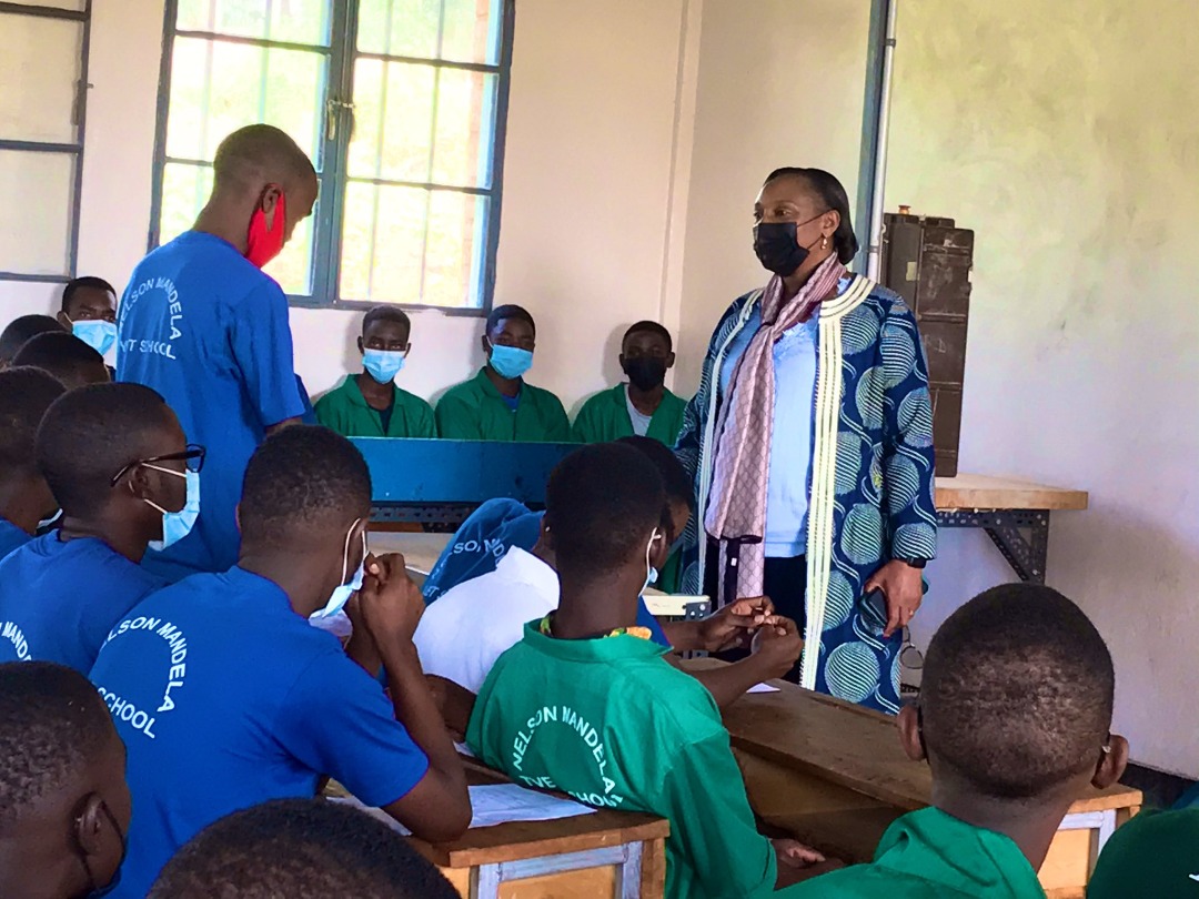 MINEDUC yatangiye gusura amashuri isuzuma ibibangamiye ireme ry’uburezi