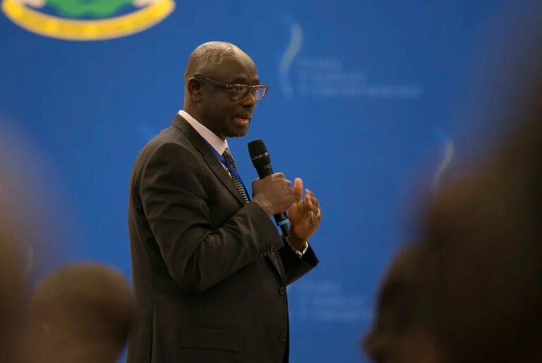 U Bwongereza bwemeje Johnston Busingye nk’Ambasaderi w’u Rwanda