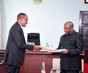 Perezida Ndayishimiye yashyikirijwe ubutumwa bwa Perezida Paul Kagame