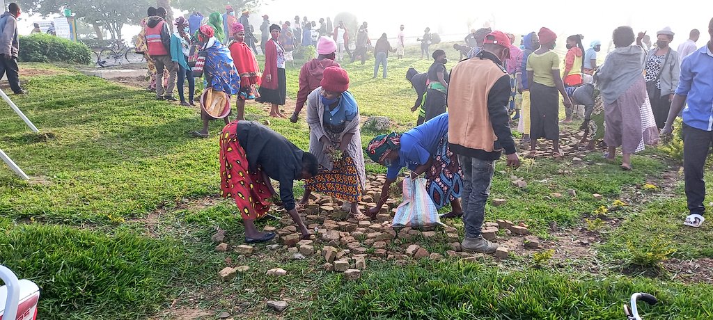 Amajyepfo: Abaturage barashimirwa kwitabira “Igitondo cy’Isuku”