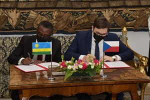 U Rwanda na Czech byemeje ubufatanye mu bya Politiki