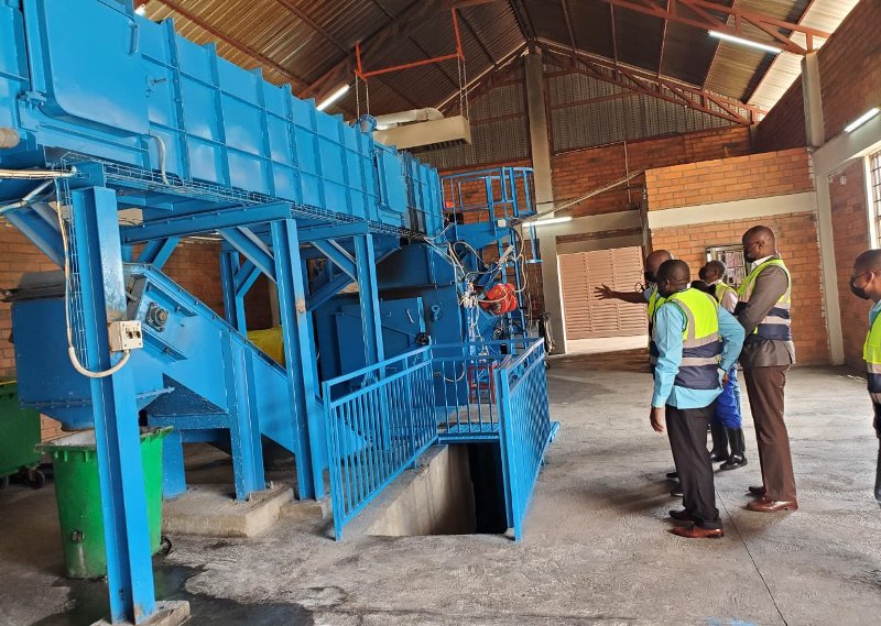 Mageragere: Minisitiri Gatabazi yasuye uruganda rutunganya imyanda