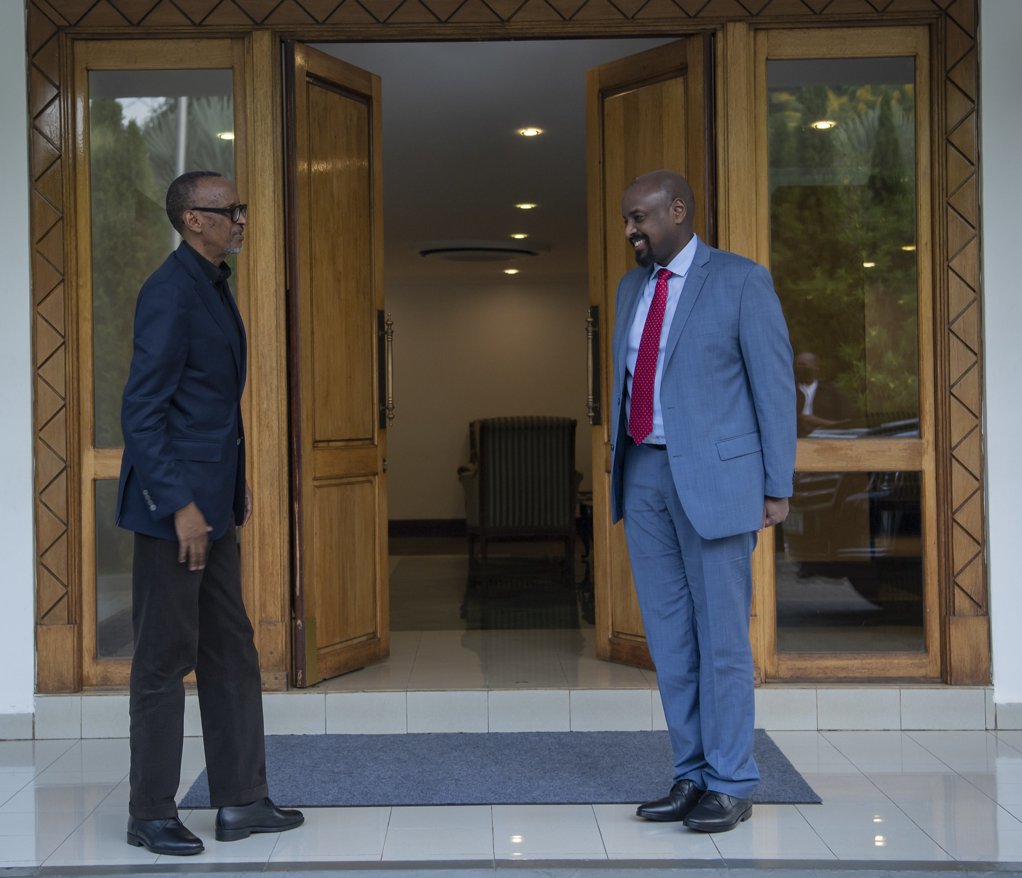 Perezida Kagame ategerejwe muri Uganda mu isabukuru y’amavuko ya Lt. Gen. Muhoozi