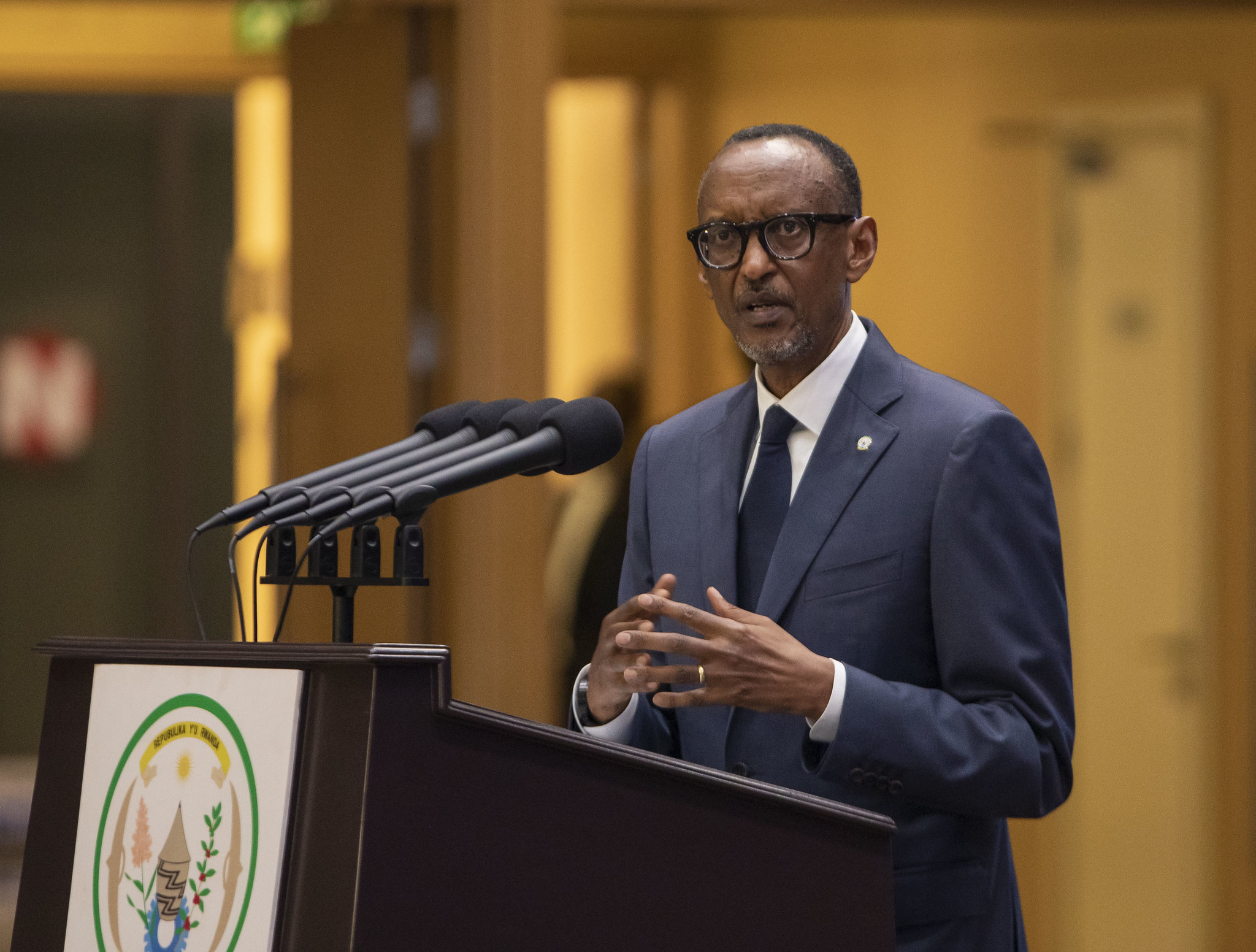 Nta ngano y’igitutu ishobora gukora hano-Perezida Kagame abwira abadipolomate