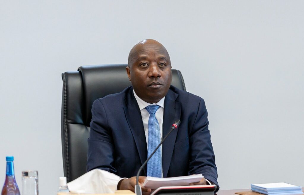 Abahinzi n’aborozi bagiye koroherezwa  kubona inguzanyo