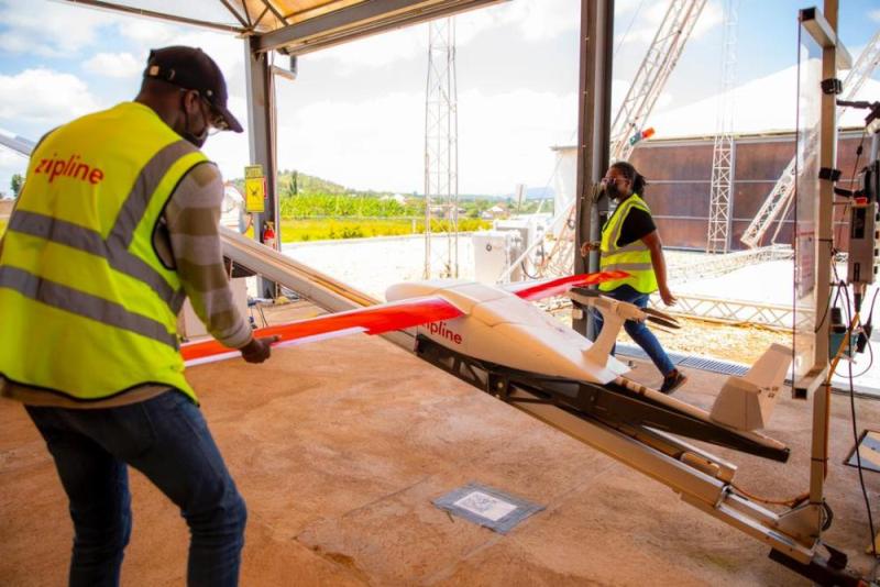 Rwanda: ‘Drones’ zatangiye gukoreshwa mu kugeza intanga z’ingurube ku borozi