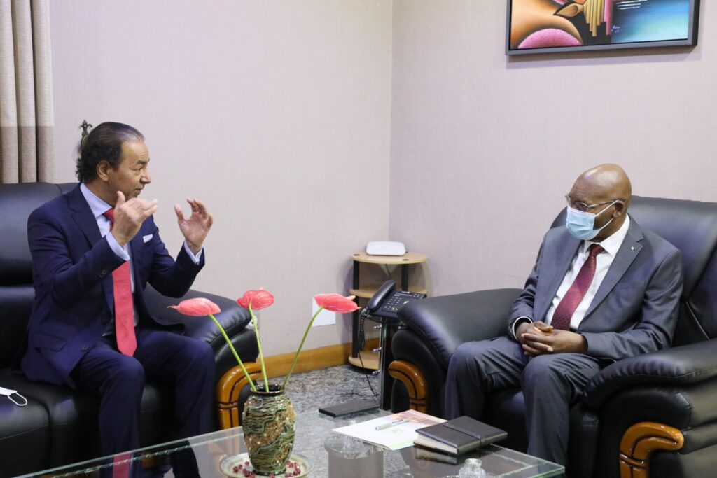 Perezida wa Sena yakiriye Ambasaderi wa Qatar mu Rwanda