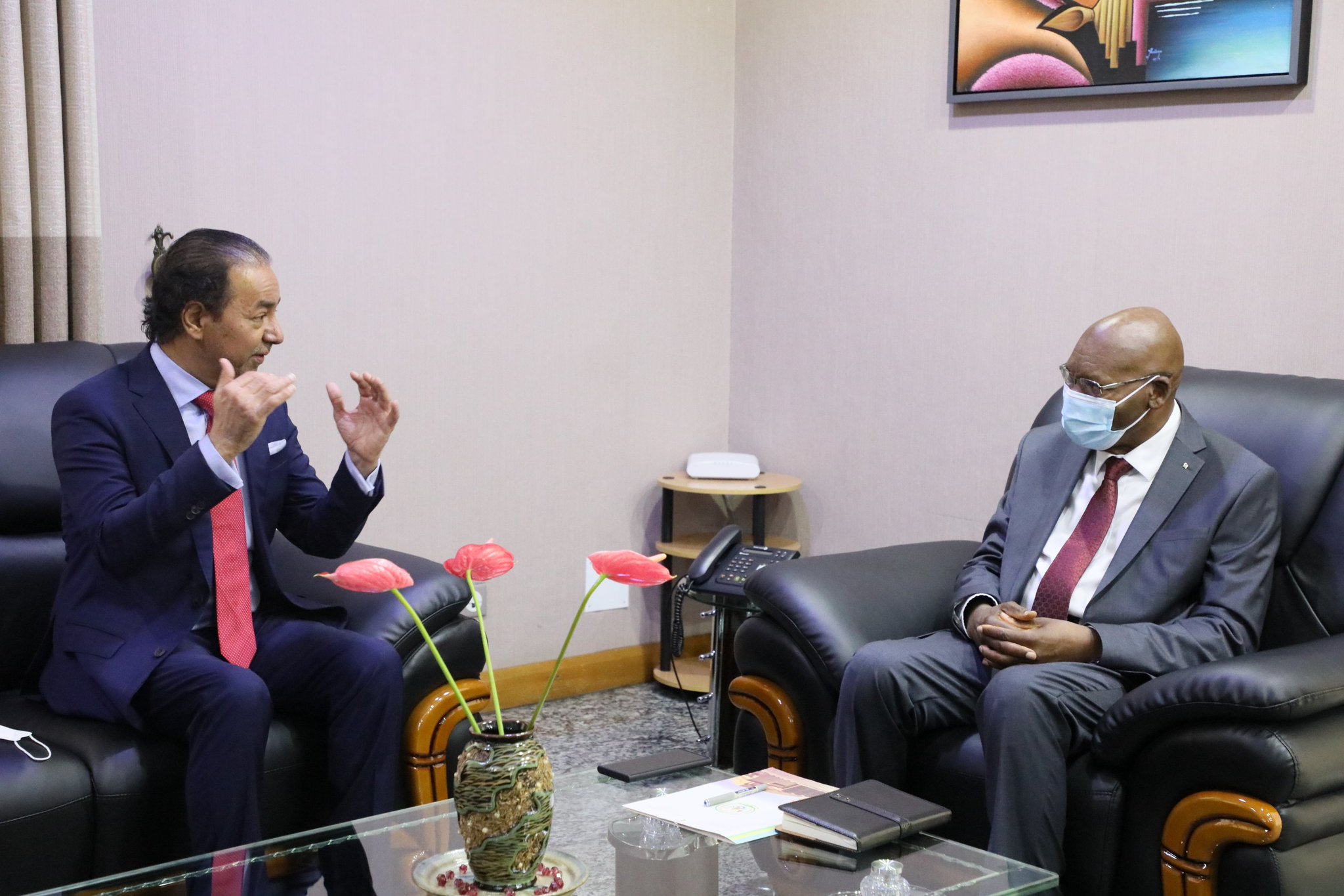 Perezida wa Sena yakiriye Ambasaderi wa Qatar mu Rwanda