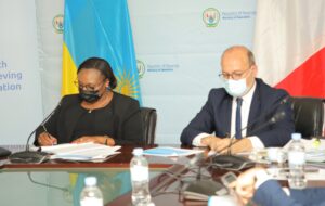 Hatangijwe gahunda y’imyaka 4 yo kwigisha Igifaransa mu Rwanda