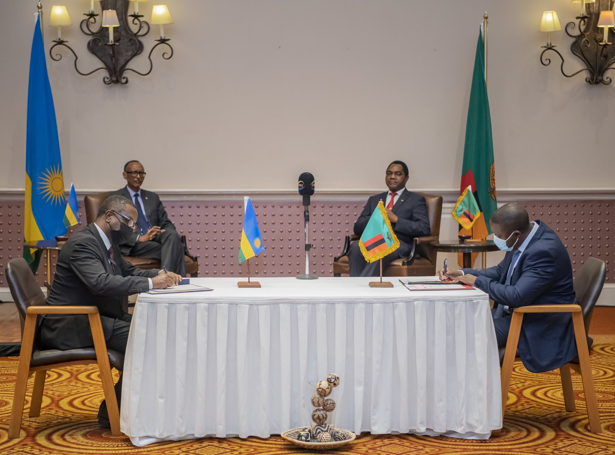 U Rwanda na Zambia byasinyanye amasezerano 7 y’ubufatanye