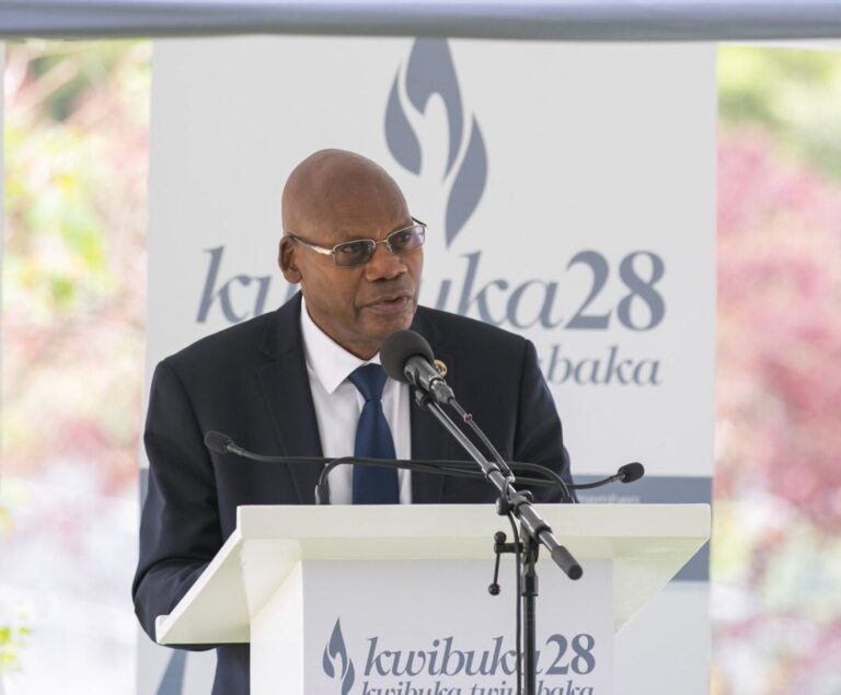 Ntawuturusha kumenya u Rwanda twifuza- Dr. Iyamuremye