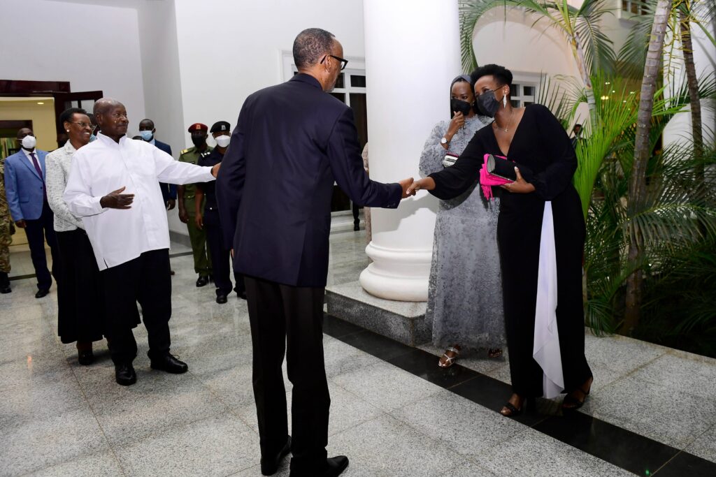 Perezida Museveni yahishuye uko Kagame yarokoye umuryango we