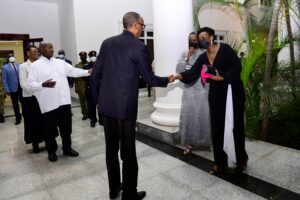 Perezida Museveni yahishuye uko Kagame yarokoye umuryango we