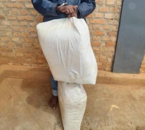 Kayonza: Yafatanywe magendu y’amasashe 40,000 ayakuye muri Uganda