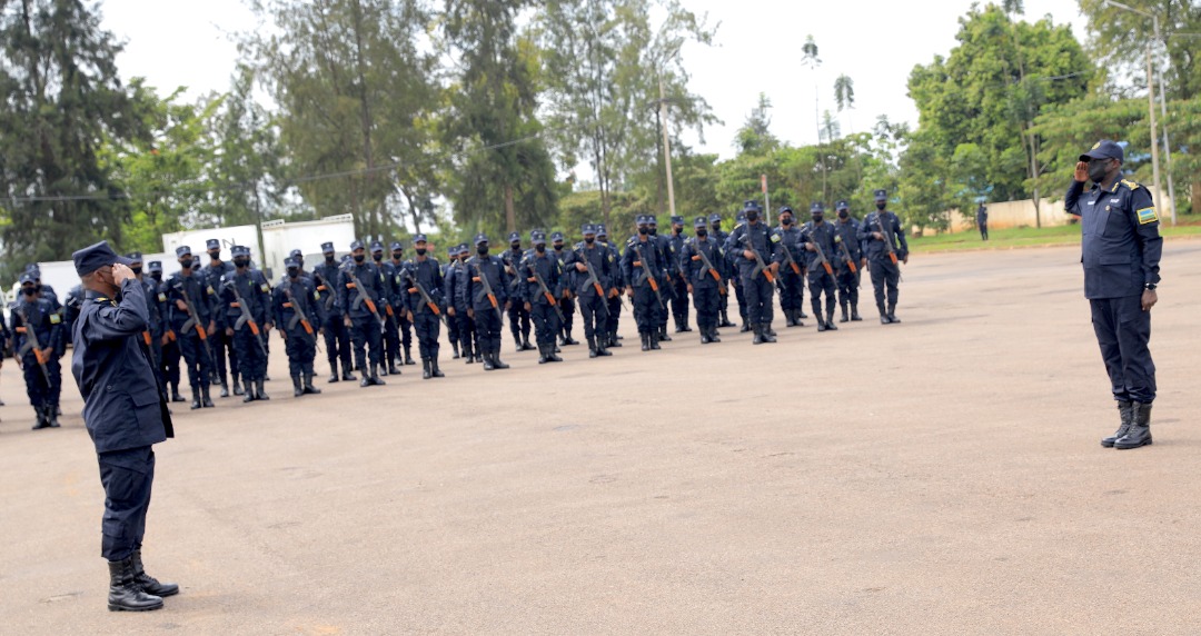 Abapolisi b’u Rwanda bitegura kujya muri Santarafurika bahawe impanuro