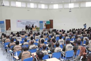 Abakozi ba REG banyuze mu Itorero bitezweho gukorera u Rwanda
