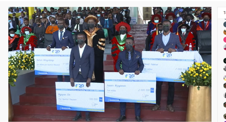 2753 barangije Kaminuza mu myuga basabwe guteza Igihugu imbere