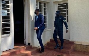 Kicukiro: Prince Kid yagejejwe imbere y’urukiko, urubanza rurasubikwa