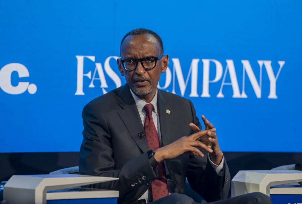 Dukwiye gukora nk’aho haje ikindi cyorezo- Perezida Kagame