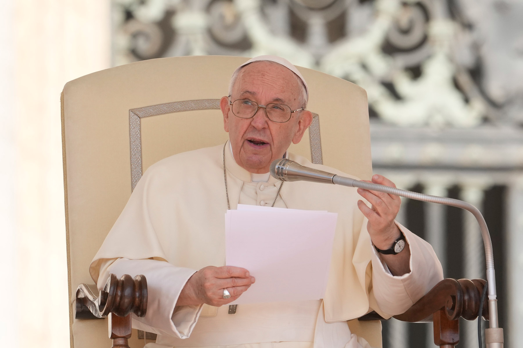 Texas: Papa Francis yashenguwe n’iraswa ryabereye ku ishuri rihitana 21