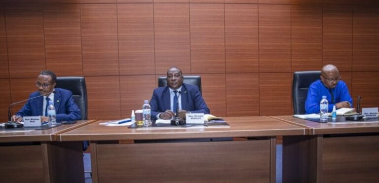 Umutekano uramutse uhungabanye umuturage ntiyaba ku isonga- Min. Gatabazi