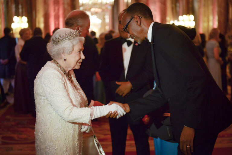 Perezida Kagame yishimiye Yubile y’imyaka 70 y’Umwamikazi Elizabeth II