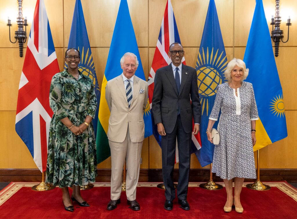 Perezida Kagame na Jeannette Kagame bakiriye Prince Chales na Camilla