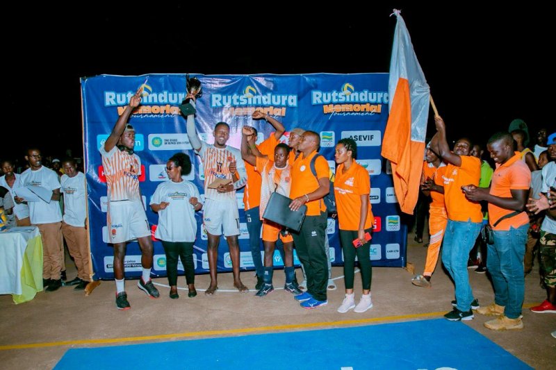 Volleyball: Ikipe ya Gisagara VC na UVC zegukanye irushanwa ryo Kwibuka Rutsindura