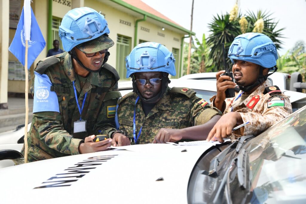 Abofisiye 24 bo mu mutwe udasanzwe w’Ingabo za EAC basoje amasomo mu Rwanda