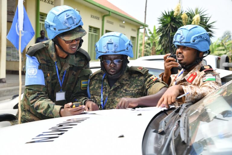 Abofisiye 24 bo mu mutwe udasanzwe w’Ingabo za EAC basoje amasomo mu Rwanda