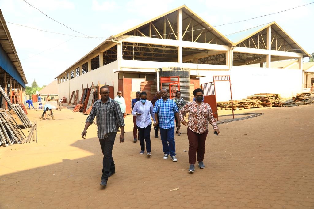 Kayonza: Abasenateri bashimye aho ibikorwa by’iterambere ry’umujyi bigeze