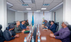 Minisitiri w’Ingabo wa Kenya yasuye u Rwanda