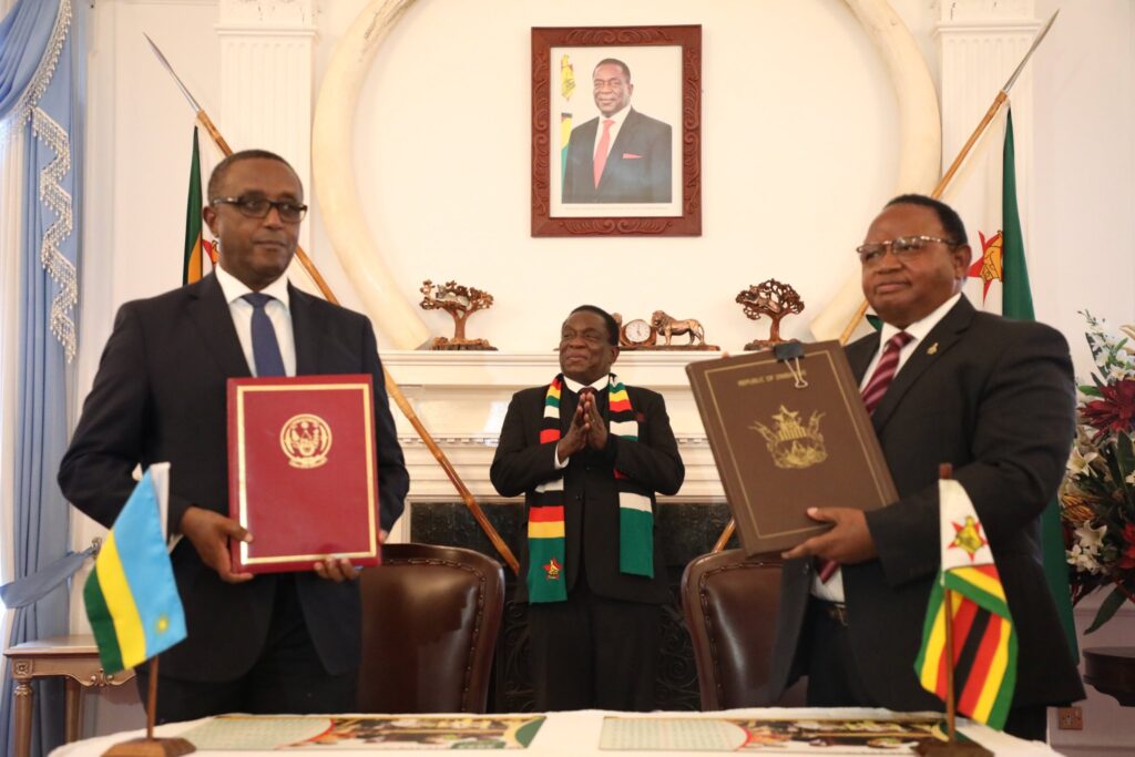 U Rwanda na Zimbabwe bimaze gusinyana amasezerano 22