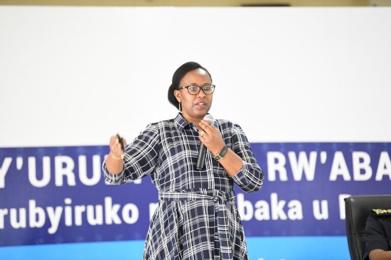 Abakorerabushake ni ingenzi mu iterambere ry’umuturage-MINALOC