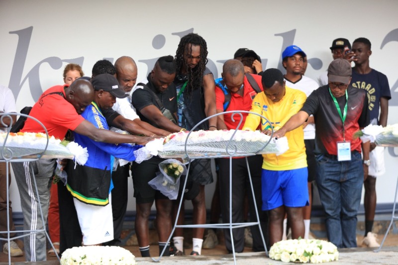 Tennis: Abitabiriye « Davis Cup 2022 » basuye Urwibutso rwa Jenoside rwa Kigali
