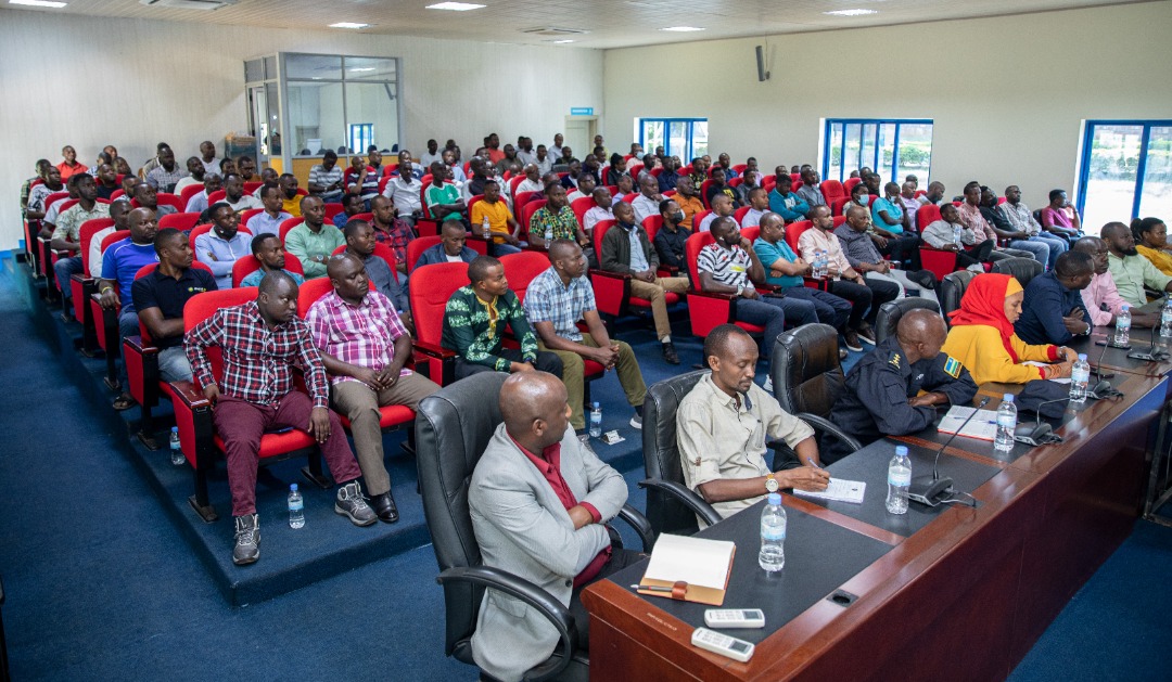 Kigali: Abacuruza ibikoresho by’ikoranabuhanga byakoreshejwe bihanangirijwe