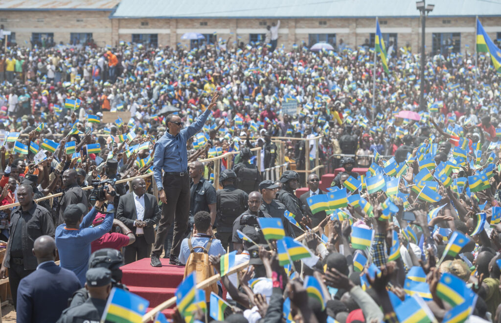 Ruhango: Perezida Kagame yiyemeje kwishyura umwenda afitiye abaturage