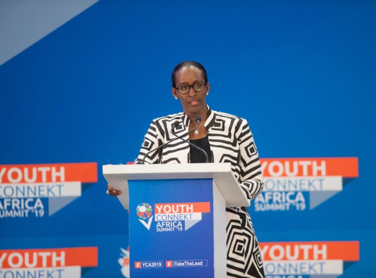 Ahazaza heza hari mu biganza byanyu- Jeannette Kagame abwira urubyiruko