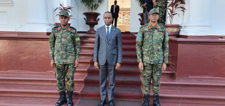 Maj. Gen. Nkubito yasimbuye Maj. Gen. Kabandana muri Mozambique