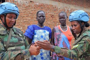 Abasirikare ba RDF b’abagore muri UNMISS bigishije abagore kwirinda malariya