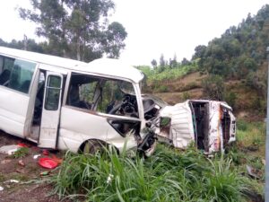 Rubavu: Ikamyo igonze Coaster, batatu bahita bahasiga ubuzima