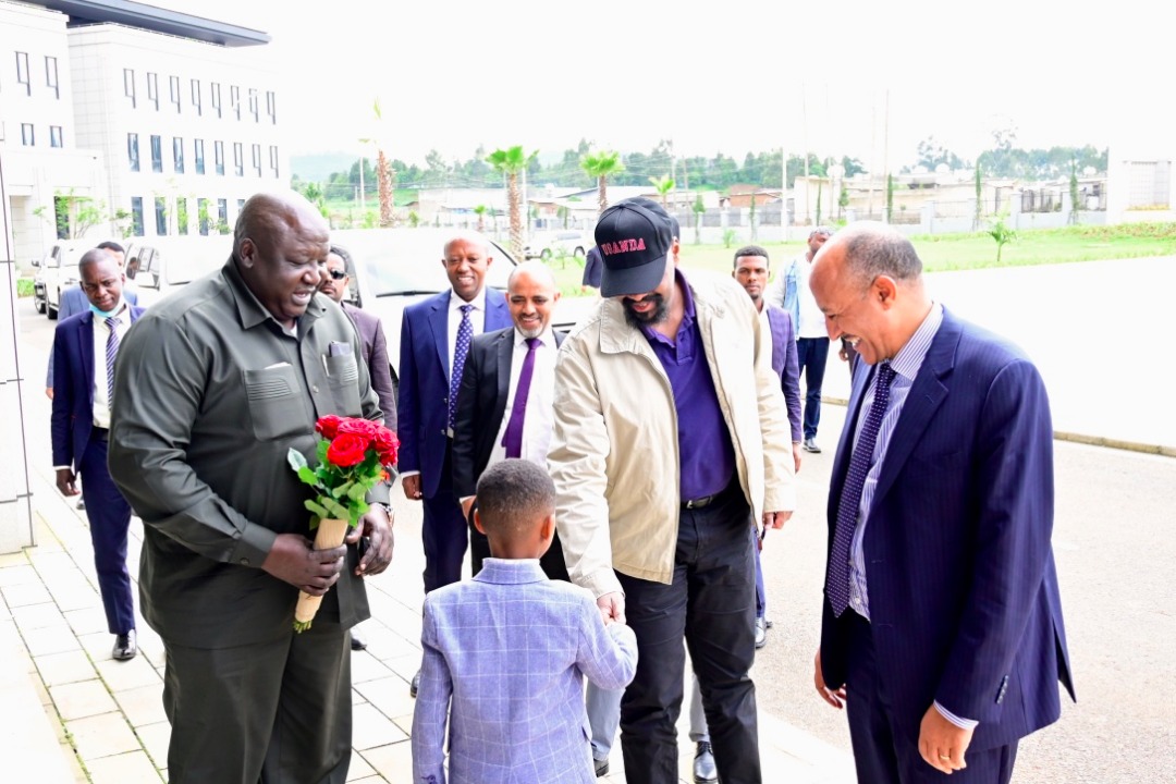 Lt Gen Muhoozi Kainerugaba yakiranywe urugwiro muri Ethiopia