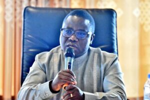 Iburengerazuba: Guverinoma yahagurukiye kurwanya isuri no kurengera ibidukikije
